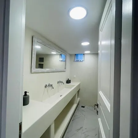 アパート 2-bedroom Loft Megali Ammos